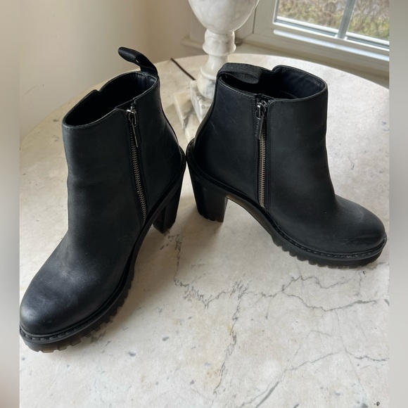 NWT & Box Dr. Martens Platform Chelsea Boots Black Size 9 - Picture 5 of 6